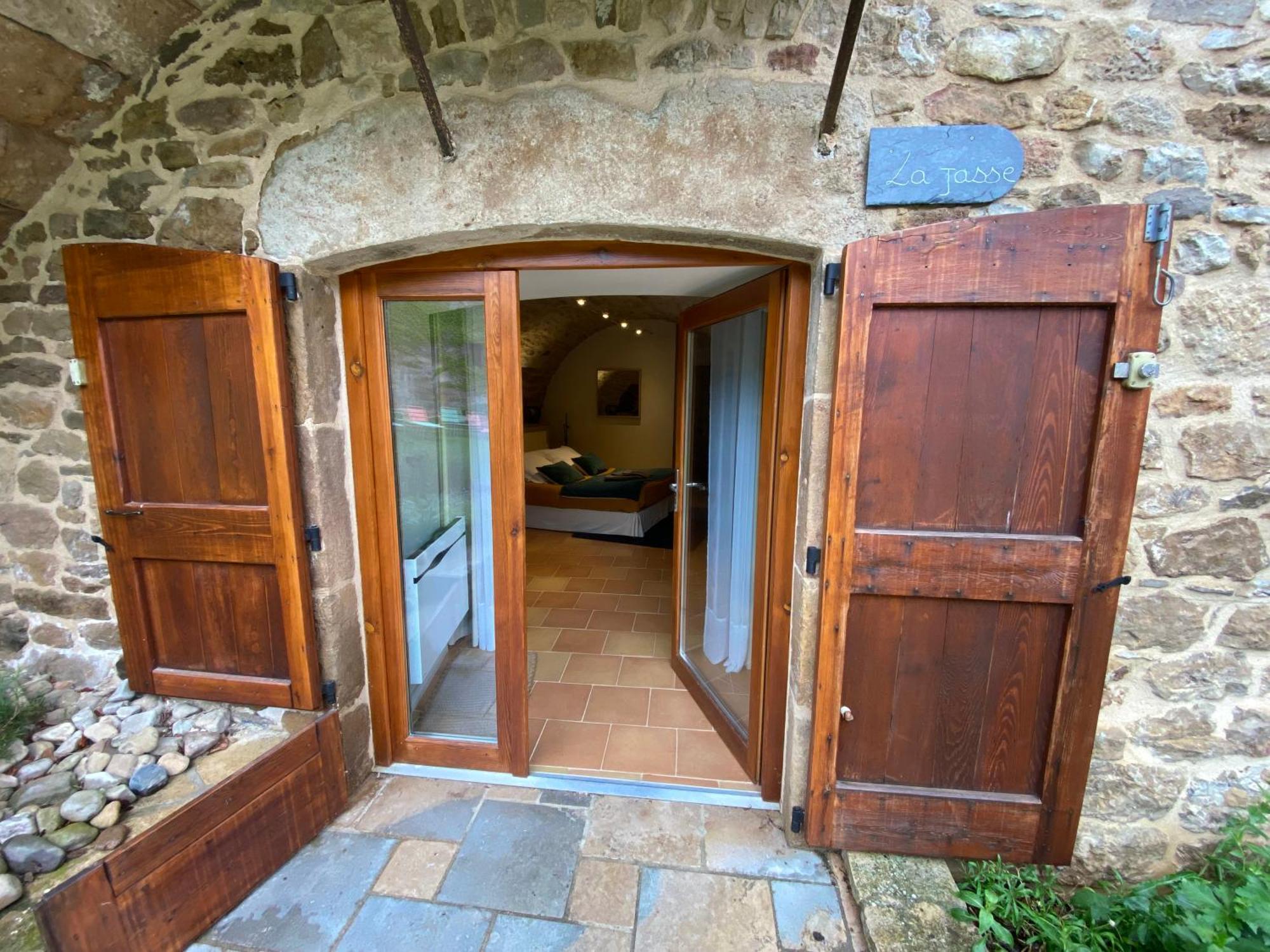 Les Caselles, Gite Et Maison D'Hotes Saint-Beauzely Zewnętrze zdjęcie